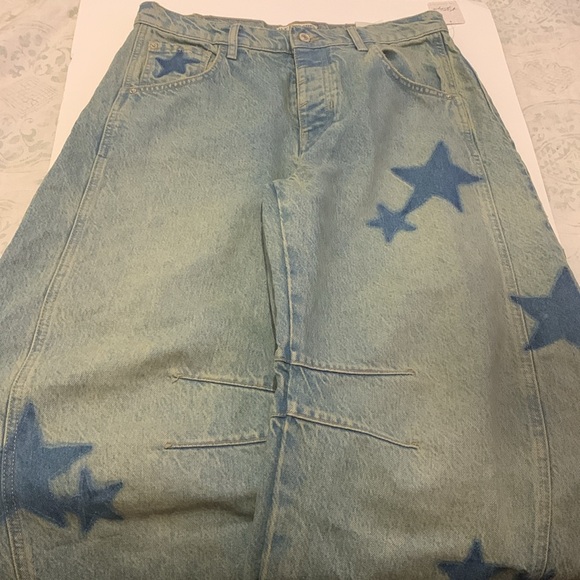 Free People We The Free Good luck Shadow Patch Barrel Jeans - Picture 3 of 11